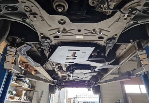 Unterfahrschutz für Katalysator/cat lock der Marke Nissan Interstar