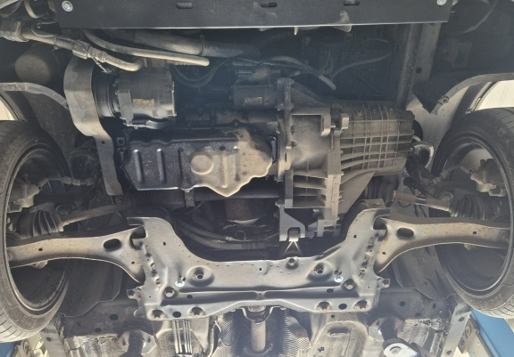 Unterfahrschutz für Motor der Marke Ford Transit Connect