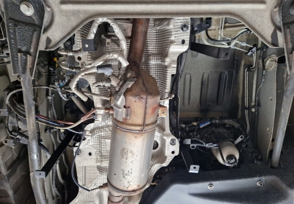 Unterfahrschutz für Katalysator/cat lock der Marke Renault Trafic