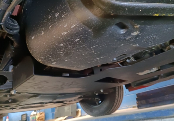 Unterfahrschutz für Katalysator/cat lock der Marke Opel Movano B 